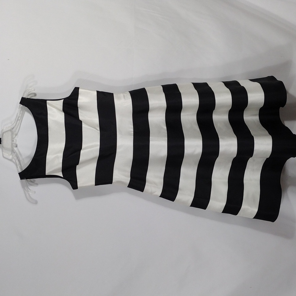 EUC Adrianna Papell Black and White Stripe Mikado Midi Dress size 10